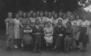 F552 1946 Huishoudschool groepsfoto 5